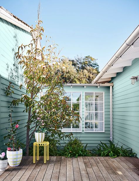 Outdoor Paint Colors, Dulux Australia, Weatherboard House, Paint Trends, House Exterior Colors Schemes, Color Forecasting, Exterior Color Schemes, Outdoor Paint, Painted Ceiling