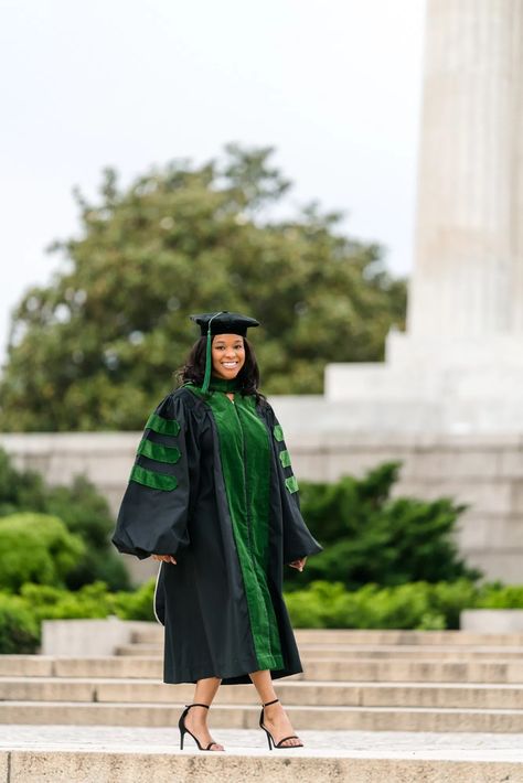 Graduation Outfit Ideas Doctorate, Phd Graduation Outfit Ideas, Medical School Graduation Photoshoot, Graduation Photoshoot Doctorate, Graduation Dress Doctorate, Medical Doctor Graduation Pictures, Phd Graduation Outfit, Doctoral Graduation Outfit, Md Graduation Pictures