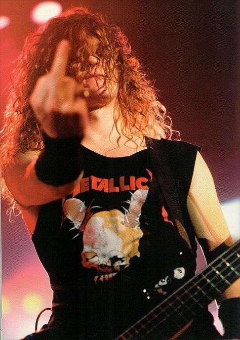 Jason Newsted 80s, Metallica 80s, Hard Rock Aesthetic, Jason Newsted Metallica, Metallica Art, Jason Newsted, Robert Trujillo, Cliff Burton, Rock Aesthetic