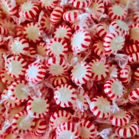 Starlight Mints, Red Candy, Traditional Christmas, Corn Syrup, Christmas Traditions, Mint, Nutrition, Candy, Christmas