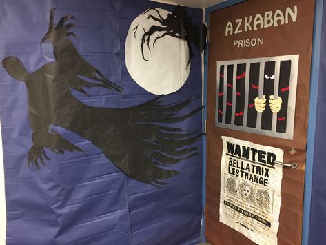 Harry Potter Halloween Door Decorations, Harry Potter Cubicle, Prisoner Of Azkaban Party, Harry Potter School Hallway Decorations, Dementor Halloween Decoration, Harry Potter Dementors Diy, Harry Potter Door Decorations, Azkaban Prison Sign, Harry Potter Door