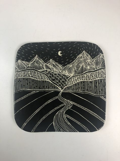 Sgraffito Designs Mountains, Sgraffito Mountains, Sgraffito Plate Designs, Sgraffito Designs Plates, Sgraffito Designs Easy, Sgraffito Designs Pattern, Mishima Pottery, Sgraffito Plates, Scraffito Designs Simple