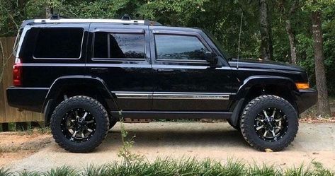 Jeep Commander Lifted, Jeep Lifted, Jeep Lifestyle, Going Commando, Cj Jeep, Lifted Jeep, Custom Jeep, Tyre Fitting, Jeep Xj