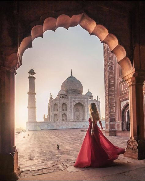 Jaipur Travel, Diy Fashion Photography, Seven Wonders Of The World, Trip Photography, India Travel Places, Nature Trip, Travel Pose, Adventure Life, Taj Mahal India