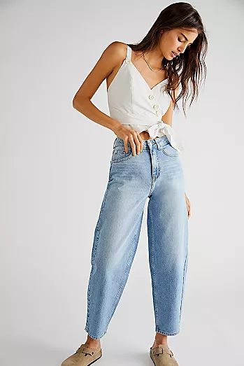 My Hearted Products | Free People High Rise Mom Jeans Outfit, Barrel Jeans Outfit, Linen Pants Outfit, Barrel Jeans, Jeans Outfit Winter, Jeans Street Style, Mom Jeans Outfit, Jeans Free People, Types Of Jeans