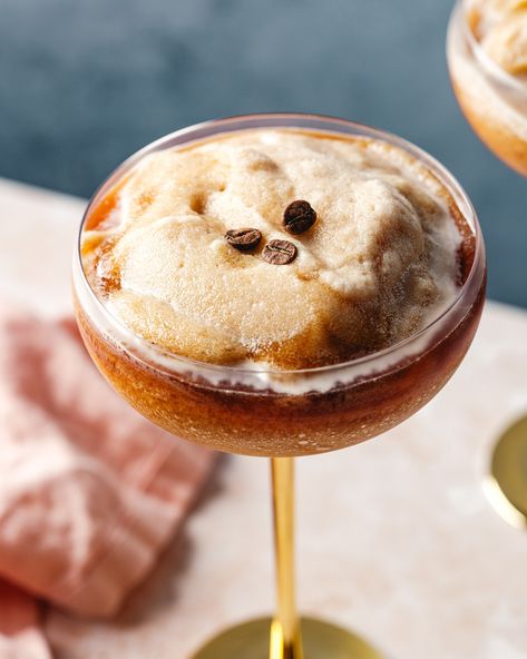 Try this refreshing twist on a classic cocktail: the frozen espresso martini! This easy recipe blends 4 ingredients into a creamy, frosty puree with rich coffee undertones. It's the drink of the summer! #espressomartini #frozenespressomartini #cocktail #cocktailrecipes #frozendrink #summerdrink Espresso Martini Recipe, Alcholic Drinks, Classic Cocktail, Espresso Martini, Frozen Drinks, Adult Drinks, Classic Cocktails, 4 Ingredients, Summer Drinks