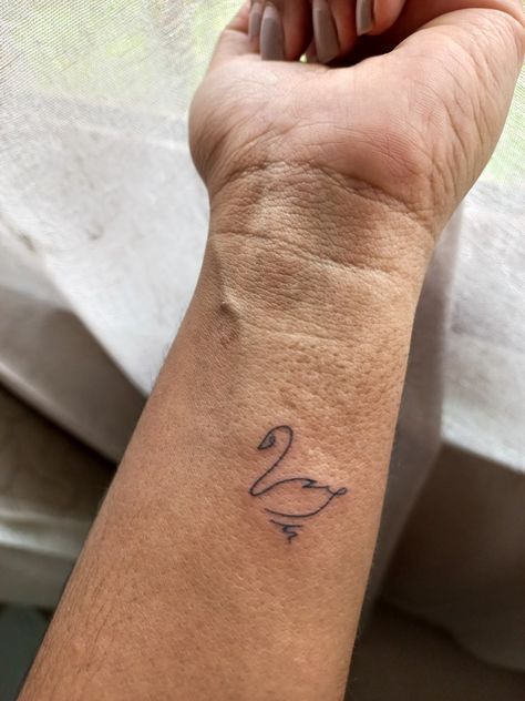 Small Swan Tattoo Simple, Minimalist Swan Tattoo, Swan Line Tattoo, Swan Finger Tattoo, Tiny Swan Tattoo, Dainty Swan Tattoo, Matching Swan Tattoo, Swan Tatoos, Perfectionist Tattoo