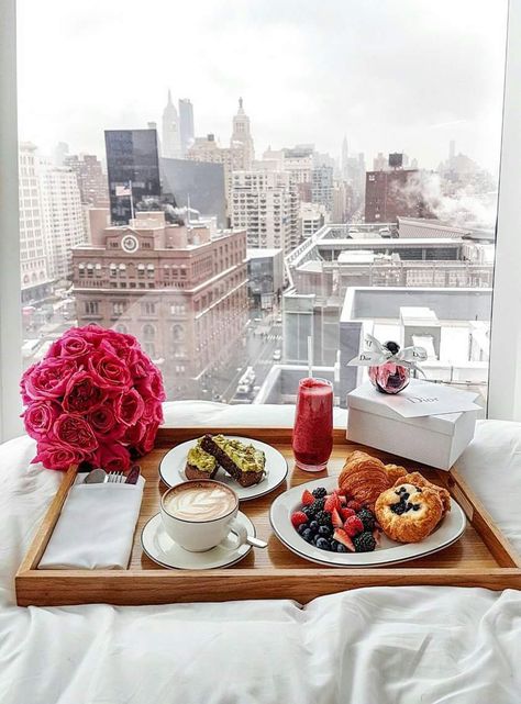 Cute Good Morning Messages, Morning Message For Her, Messages For Her, Makanan Diet, Skyline View, Cute Good Morning, Breakfast In Bed, Good Morning Messages, Frappe