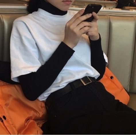 69d658d0b2859e32cd4dc3b970c8496cdesc52662851ri Goth Outfit, Turtle Neck Crop Top, Mock Neck Bodysuit, Forever21 Tops, Edgy Outfits, Mode Vintage, Mode Inspiration, Outfit Casual, Looks Vintage