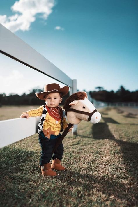 Cowboy First Birthday, Baby Birthday Photoshoot, 1st Birthday Photoshoot, Rodeo Birthday, Baby Boy Pictures, Farm Animal Birthday, Toy Story Birthday Party, Cowboy Birthday, Baby Boy 1st Birthday