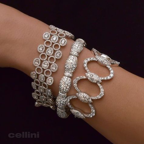 The Beauty of a NYC White Out! ❄️ Winter Wonderland at Cellini Jewelers in NYC. Gorgeous Diamond bracelets. Sterling Bracelets, Diamond Bangle, Fabulous Jewelry, Tennis Bracelet Diamond, Best Diamond, Diamond Bracelets, White Out, Modern Jewelry, Accessories Bracelets