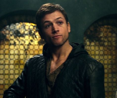 Taron Egerton Robin Hood, Robin Hood 2018, John Benton, Eggsy Kingsman, Taron Edgerton, Bad Picture, Female Protagonist, Taron Egerton, Blonde Boys