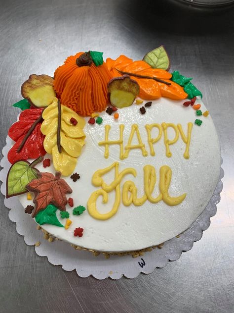 Buttercream Cake Decorating Ideas, Thanksgiving Cake Decorating, Fall Themed Cakes, Fall Cake Designs, Fall Cake Ideas, Fall Bakery, Fall Theme Cakes, Thanksgiving Cakes Decorating, Fall Cakes Decorating