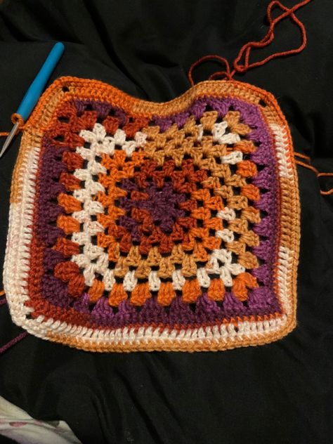 Lesbian Flag Crochet Blanket, Lesbian Crochet Blanket, Pride Granny Square, Lesbian Crochet Bag, Lesbian Pride Crochet, Lesbian Crochet Patterns, Pride Flag Crochet, Pride Month Ideas, Gay Crochet