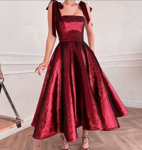 Brit Awards ‘21 Formal Dress With Pockets, Prom Dress Glitter, Burgundy Prom, Dress Glitter, Corset Dress Prom, Long Sleeve Prom, Burgundy Prom Dress, Prom Dresses With Sleeves, Prom Dresses Long With Sleeves