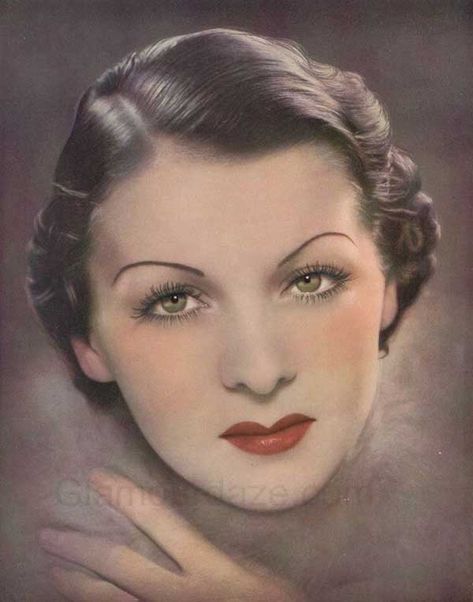 1930s-makeup-looks 1930’s Makeup, 1930 Makeup, 30s Makeup, 1930s Makeup, Historical Makeup, 1930s Hair, Makeup Guide, Stage Makeup, Vintage Makeup