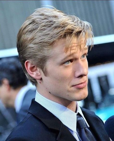 Lord, he’s a beauty Blonde Actors, Hannah Montana The Movie, Angus Macgyver, Lucas Till Macgyver, Macgyver 2016, Lucas Till, Actors Male, Liam Hemsworth, Henry Cavill