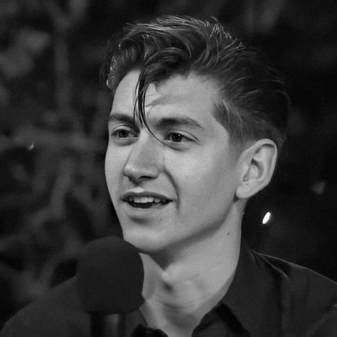 — alex turner interview at the glastonbury festival UK (June, 2013) Alex Turner Am 2013, Alex Turner Glastonbury 2013, 2013 Alex Turner, Alex Turner Interview, Alex Turner 2013, Alex Turner Hair, Alex Turner Icon, Alex Turner Cute, Festival Uk