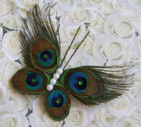 My 2 favorite things in one ;0) Craft With Peacock Feathers, Peacock Feather Craft, Peacock Feather Decor, Peacock Hair Clip, Flower Girl Hair Clip, Peacock Feather Art, Peacock Crafts, Peacock Hair, Flower Girl Hair