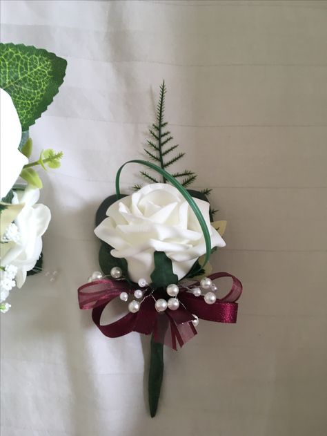 german Wedding Boutineers Burgundy, Burgundy Buttonhole, Wedding Button Holes, Boutineer Ideas, Succulents Wedding Flowers, Wedding Flowers Tulips, Prom Corsage And Boutonniere, Wedding Flowers Hydrangea, Bright Wedding Flowers