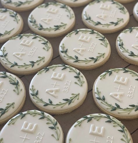 Minimalist Wedding Cookies, Decorated Wedding Cookies Simple, Elegant Wedding Cookies Decorated, Wedding Favor Cookies Decorated, Royal Icing Wedding Cookies, Wedding Cookies Decorated Simple, Wedding Cookie Ideas, Wedding Sugar Cookies Decorated, Rehearsal Dinner Cookies