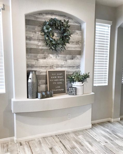 Brooke (@plankandpillow) • Instagram photos and videos Wall Alcove Decor, Wall Nook Ideas, Decorating A Niche In A Wall, Wall Niche Ideas Living Room, Niche Ideas Living Room, Wall Niche Decor Ideas, Arched Wall Niche, Alcove Decor, Niche Decor Ideas