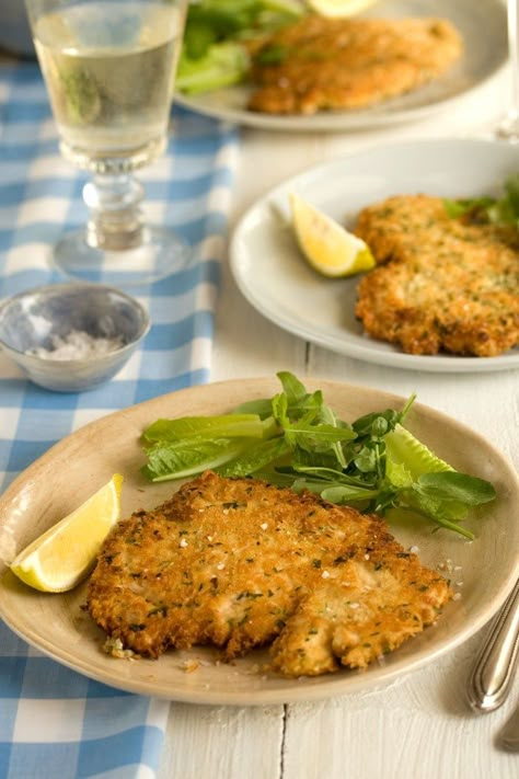 parmesan chicken Parmesan Crusted Chicken Ina Garten, Ina Garten Parmesan Chicken, Ina Garten Recipe, Ina Garten Chicken, Best Ina Garten Recipes, Ina Garden, Barefoot Contessa Recipes, Chicken Parmesan Recipe, Panko Crumbs