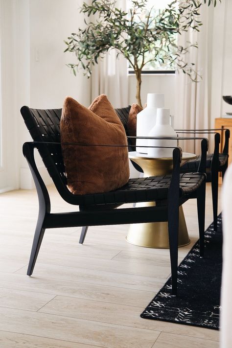 Chair Living Room Ideas, Home Decor Amazon Finds, Home Decor Amazon, Black Accent Chair, Black Accent Table, Home Decor Finds, Accent Wall Paint, Amazon Home Decor, Modern Accent Chair