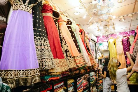 Meena Bazaar Dubai offers a taste of 'little India' so if you're looking for cheap clothes in Dubai, tailors, eats & more. Perfect for you to shop! Turkish Clothes, Meena Bazaar, Clothes Stores, Turkish Clothing, Hijab Wedding Dress, Dubai Shopping, Hijab Wedding, Dubai Mall, Fashion Marketing