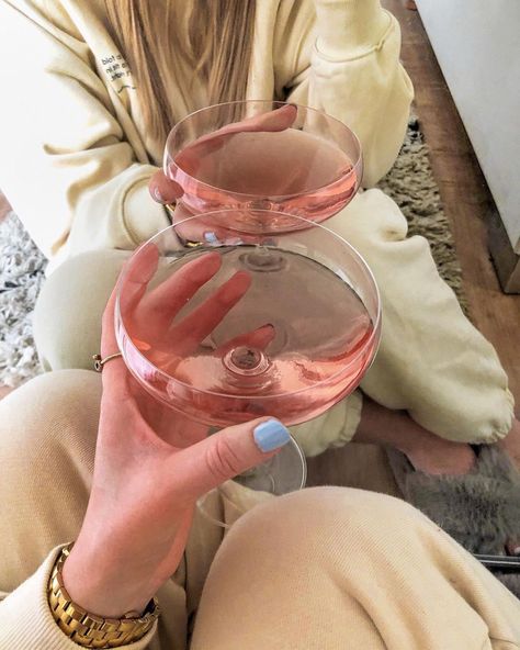 B E A on Instagram: “Cheers to the weekend 🥂 . . . #champagne #champagnelover #goodevening #eveningmood #loungewear #loungewearset #prettylittleiiinspo…” Fat Pigeon, New Year Journal Prompts, Year Journal Prompts, New Year Journal, Bff Party, On Cloud Wine, Blue Pajamas, Pink Wine Glasses, Peach Wine