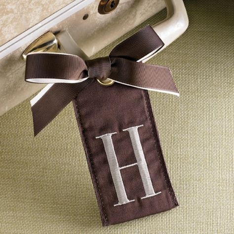 initial luggage, purse or backpack tag-cute!!! Lots of other uses too Embroidered Luggage Tags, Monogrammed Luggage, Monogramming Ideas, Bag Name Tag, Monogram Luggage, Greek Shirts, Hoop Projects, Tags Diy, Monogram Ideas