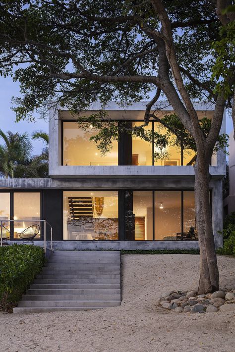 Photo 3 of 11 in A Concrete Beach House in Mexico Opens a Portal to Epic Surfing - Dwell Modern Surf Shack, Concrete Beach House, Mexican Beach House, Concrete Home Design, Exterior Beach House, Modern Concrete House, House In Mexico, Beach Dream House, Concrete Exterior