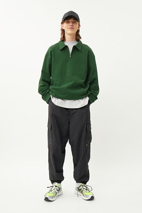 Stefan Halfzip Polo - Green - Hoodies & sweatshirts - Weekday WW Tracktop Outfit Men, Green Sweatshirt Outfit Men, Polo Sweatshirt Outfit, Half Zip Pullover Outfit Men, Green Hoodie Outfit Men, Half Zip Sweatshirt Outfit Men, Zipper Sweater Outfit, Half Zip Sweatshirt Outfit, Crewneck Outfit Men