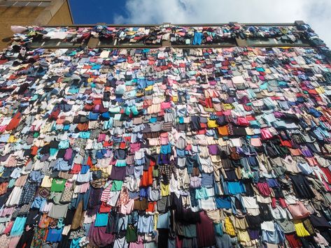 UK Marks & Spencer Shwopping Campaign—store covered with recycled clothes to discourage us from throwing garments away. Textile Recycling, Growth And Decay, Global Textiles, Recycling Programs, No Waste, Recycle Clothes, Green Living, Global Fashion, Marks And Spencer