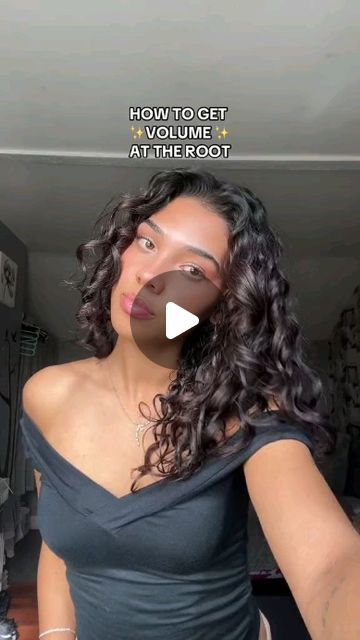 Hair care routinee on Instagram: "HOW TO GET VOLUME AT THE ROOTS✨ | nothing i hate more than flat roots that i cant even put my fingers in to shake and fluff and hair around 🥴 #curlyhair #volume" Root Volume Curly Hair, How To Get More Volume In Hair, Volume Curly Hair, 2c Hair, Root Volume, Roots Hair, I Cant Even, The Roots, I Cant