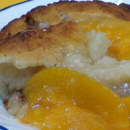 Grandma's Floating Peach Cobbler Peach Cobbler Ingredients, Peach Desserts, Dessert Simple, Peach Cobbler Recipe, Cobbler Recipe, My Honey, Peach Recipe, Cobbler Recipes, Peach Cobbler