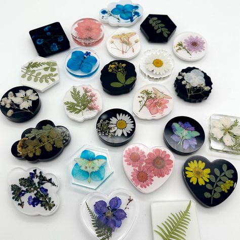 Resin Popsocket, Resin Fridge Magnets, Epoxy Magnets, Resin Business, Resin Magnets, Small Products, Floral Magnets, Resin Glue, Resin Work