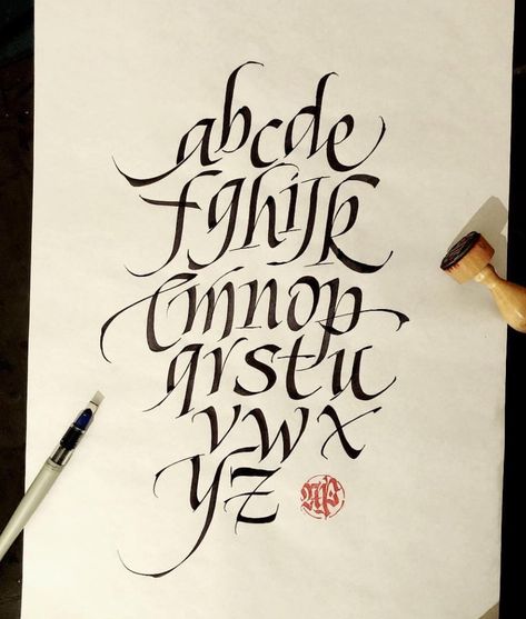 mikepeers@instagram Tattoos Handwriting, Handwriting Cursive, Tattoo Name Fonts, Calligraphy Writing Styles, Gothic Lettering, Lettering Styles Alphabet, Tattoo Lettering Design, Calligraphy Lessons, Calligraphy Drawing