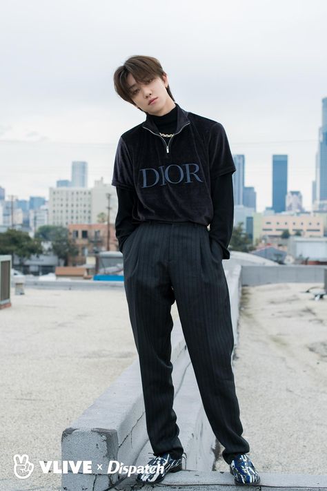 #Seventeen #Dispatch #dispatchxSVT #MINGHAO Asian Street Style Men, Korean Street Fashion Mens, Winter Outfits Men Streetwear, Korean Streetwear Fashion, Mens Streetwear Outfits, Korean Street Fashion Men, Kpop Fashion Men, Streetwear Fashion Men, Outfits Men Streetwear