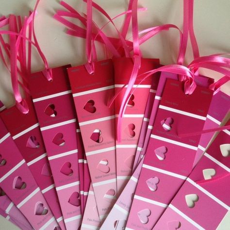 valentines Saint Valentin Diy, Valentines Bookmarks, Valentines Bricolage, Penanda Buku, Valentine's Day Crafts For Kids, Diy Ombre, Valentine Crafts For Kids, Homemade Valentines, Valentines School