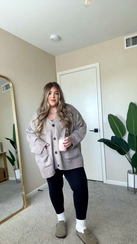 Casual Weekday Outfit, Plus Size September Outfits, Comfy Cute Work Outfits, Plus Comfy Outfits, Size 24 Outfits, Midsize Cardigan Outfit, Diy Fall Clothes, Plus Size Fall Outfit 2024, Midsize Cozy Outfits