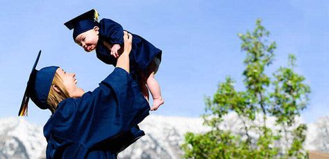 Graduation Pictures With Baby, Mom And Baby Pictures, Baby Pictures Ideas, Graduation Pictures College, College Plan, College Graduation Pictures Poses, Graduation Photography Poses, College Graduation Pictures, College Education