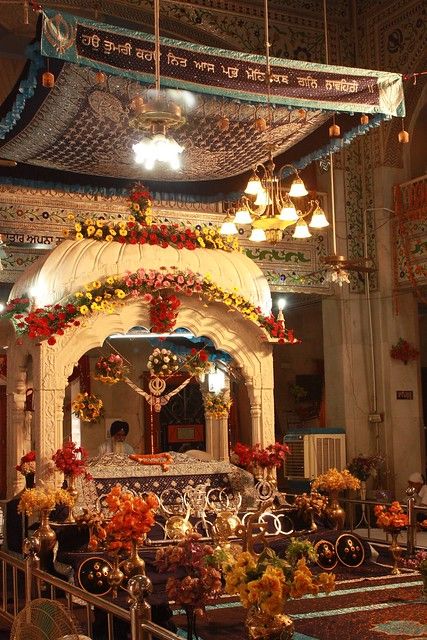 Inside The Gurudwara | Ponta Sahib | Himanshu Dutt | Flickr Guru Granth Sahib Ji Photography, Govind Singh Ji, Gurudwara Sahib Wallpaper, Sikh Wedding Decor, Guru Govind, Gurudwara Sahib, Ik Onkar, Golden Temple Wallpaper, Guru Nanak Photo