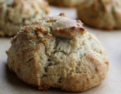 Paleo Rainy Day Biscuits Paleo Biscuits, Vanilla Chia Seed Pudding, Arrow Root, Grain Free Bread, Delicious Paleo Recipes, Gluten Free Biscuits, Paleo Bread, Gluten Free Recipes Bread, Grain Free Recipes