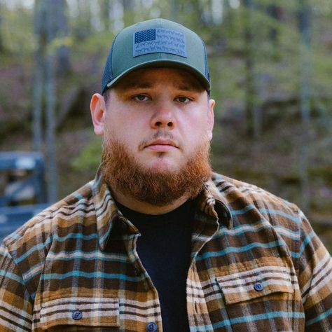 Luke Combs on TikTok Miranda Lambert Photos, Pandora Music, Best Country Singers, Country Hits, Luke Combs, Music Week, Video Call With Boyfriend Screen Photo, Medical School Inspiration, No Love