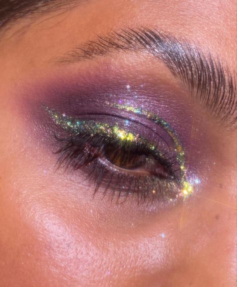 Lilac And Gold Makeup, Chunky Glitter Eye Makeup, Purple Eye Shadow, Piercing Eyes, Magical Makeup, Drag Makeup, Glitter Eye Makeup, Dewy Makeup, Glitter Eye