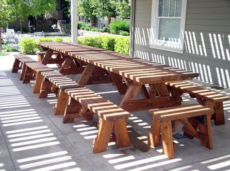 Floating picnic table