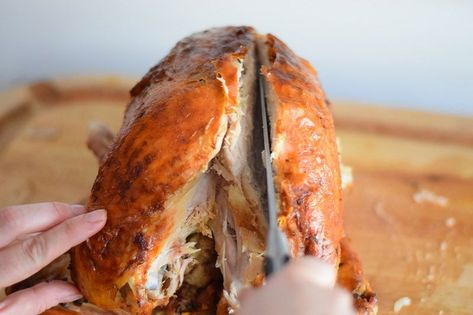 Cooking A Stuffed Turkey, Carve A Turkey, Carving A Turkey, Dinner Today, Turkey Breast Recipe, Thanksgiving Dinner Menu, Thanksgiving Cooking, Thanksgiving Recipes Side Dishes, Turkey Recipes Thanksgiving