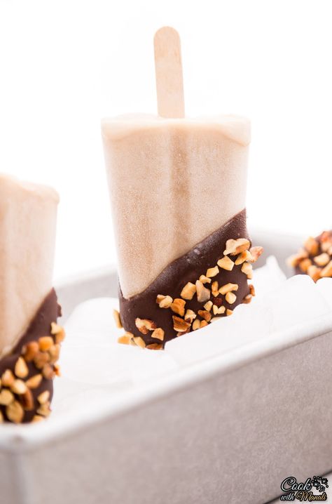 ♥ Peanut Butter Popsicles, Oreo Popsicles, Strawberry Yogurt Popsicles, Yogurt Popsicle Recipes, Banana Popsicles, Yogurt Popsicles, Coconut Peanut Butter, Frozen Dessert Recipe, Homemade Popsicles