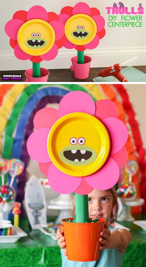 DIY Trolls Flower Party Decoration Diy Trolls Birthday Party, Geheimagenten Party, Wonderland Classroom, Troll Party Theme, Flower Pot Centerpiece, Flower Party Decorations, Parties Decorations, Trolls Party, Princess Poppy